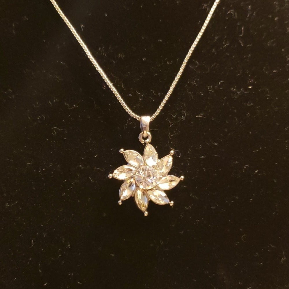 Necklace - Picture 2 of 3